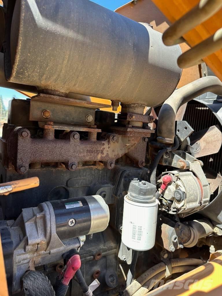 CASE 570 M XT Incarcator pe pneuri