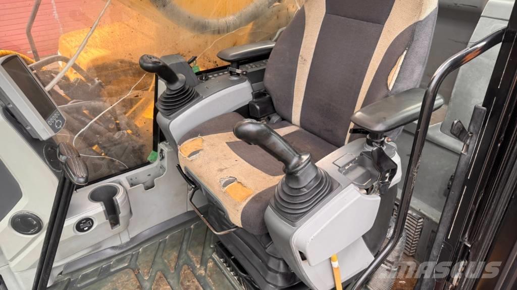 CAT 352 F Excavatoare pe șenile
