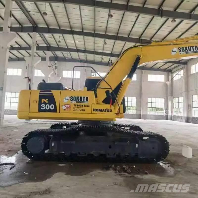 Komatsu PC300-7 Excavatoare pe șenile
