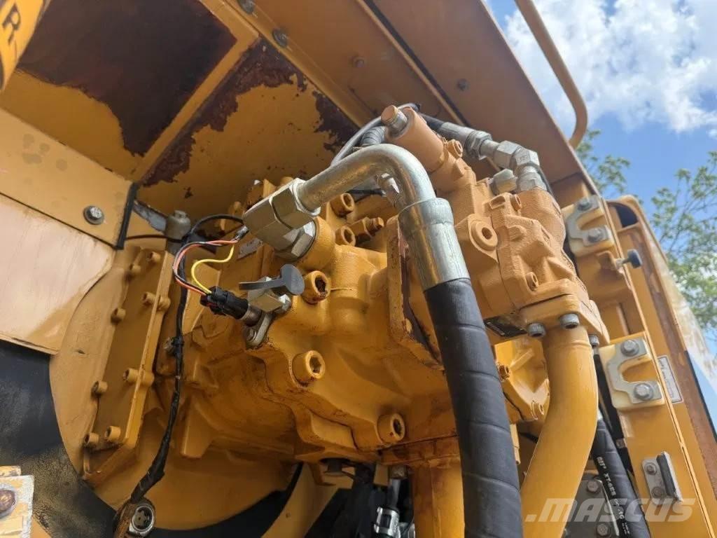 CAT 345DL Excavatoare pe șenile
