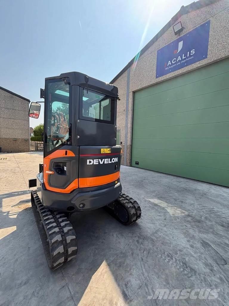 Doosan DX27Z-7 Mini excavatoare < 7t