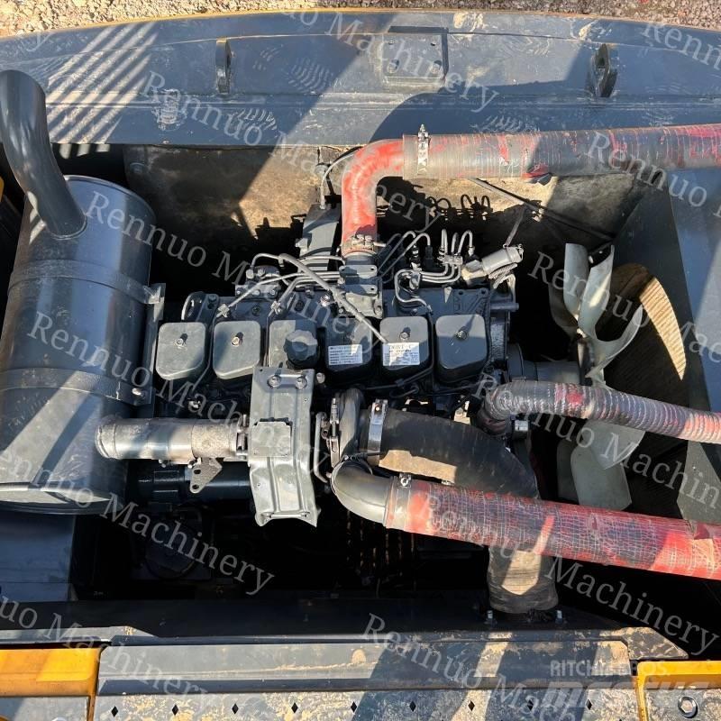 Hyundai 215 Excavatoare pe șenile
