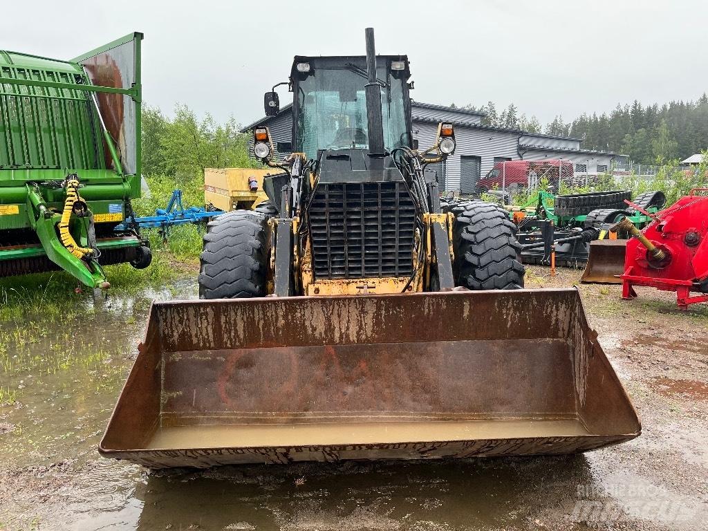 Lännen C10 Excavatoare cu roti