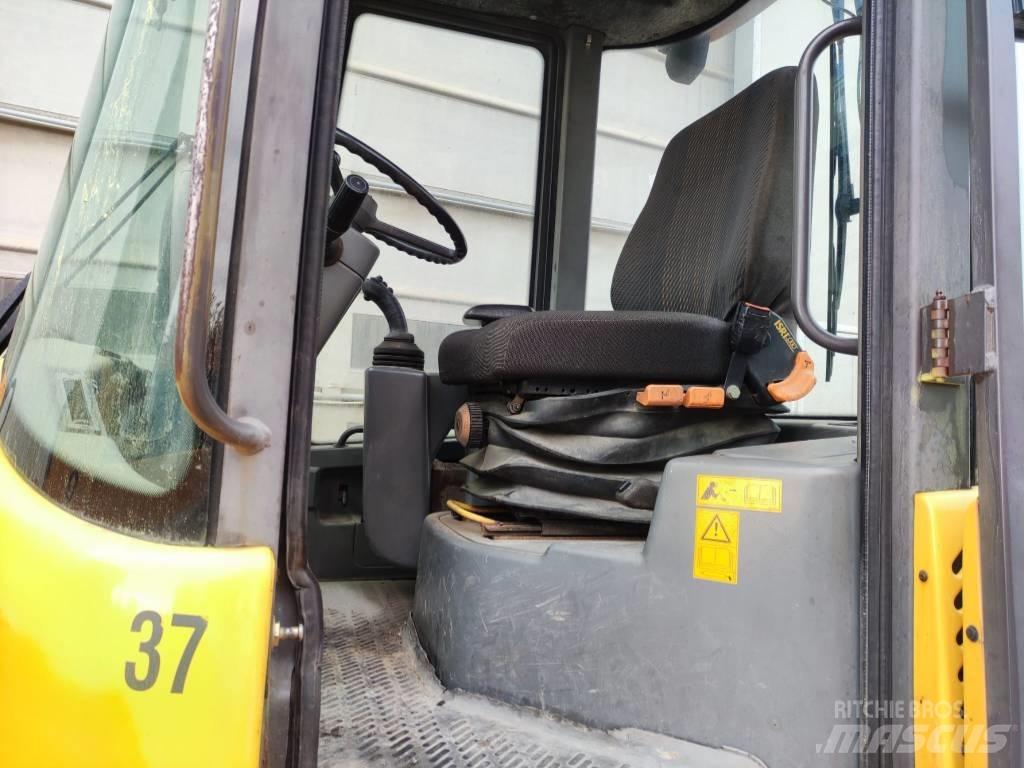 Volvo L 30 B Incarcator pe pneuri