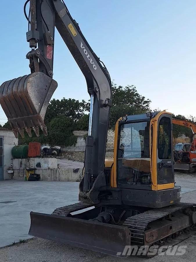 Volvo ECR88PLUS Excavatoare 7t - 12t