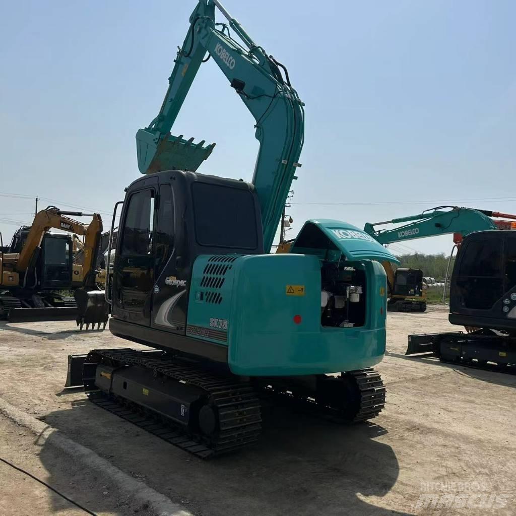 Kobelco 75 Excavatoare pe șenile
