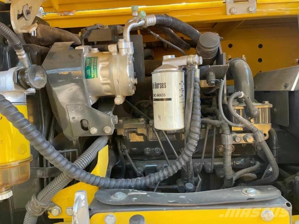Komatsu PC70-8 Excavatoare 7t - 12t