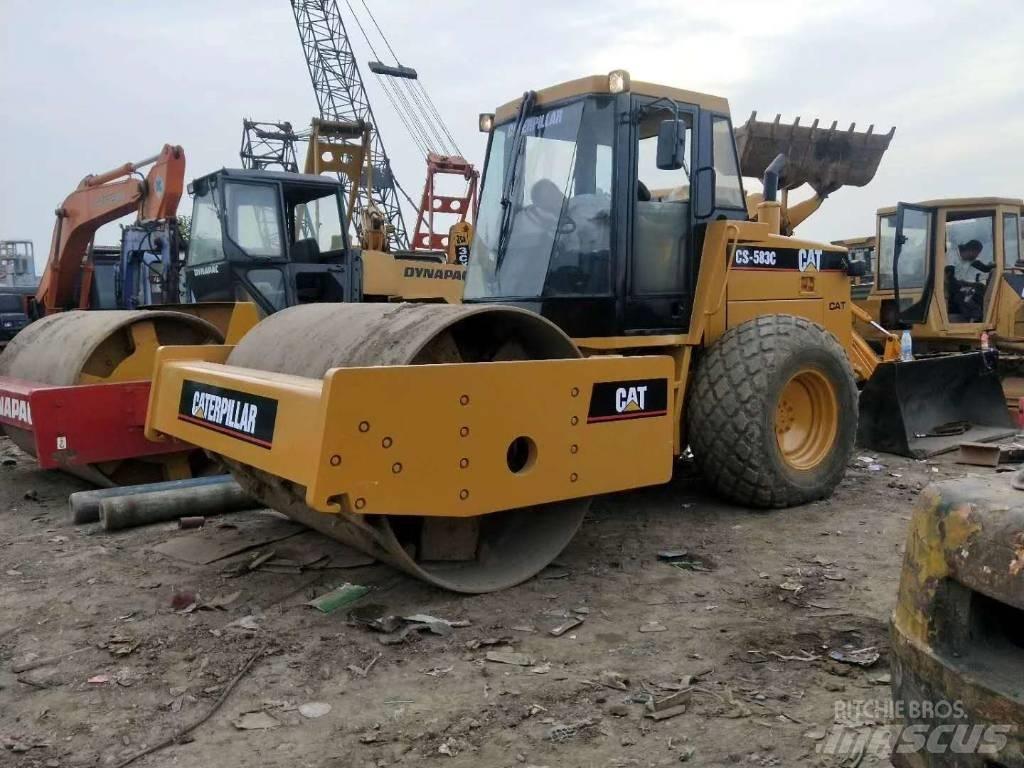 CAT CS-583C Compactoare monocilindrice
