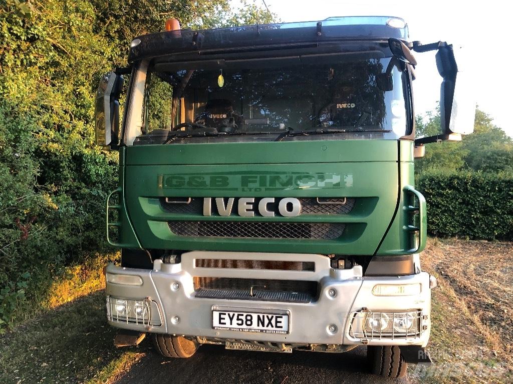 Iveco AD 260 T33 Autobasculanta