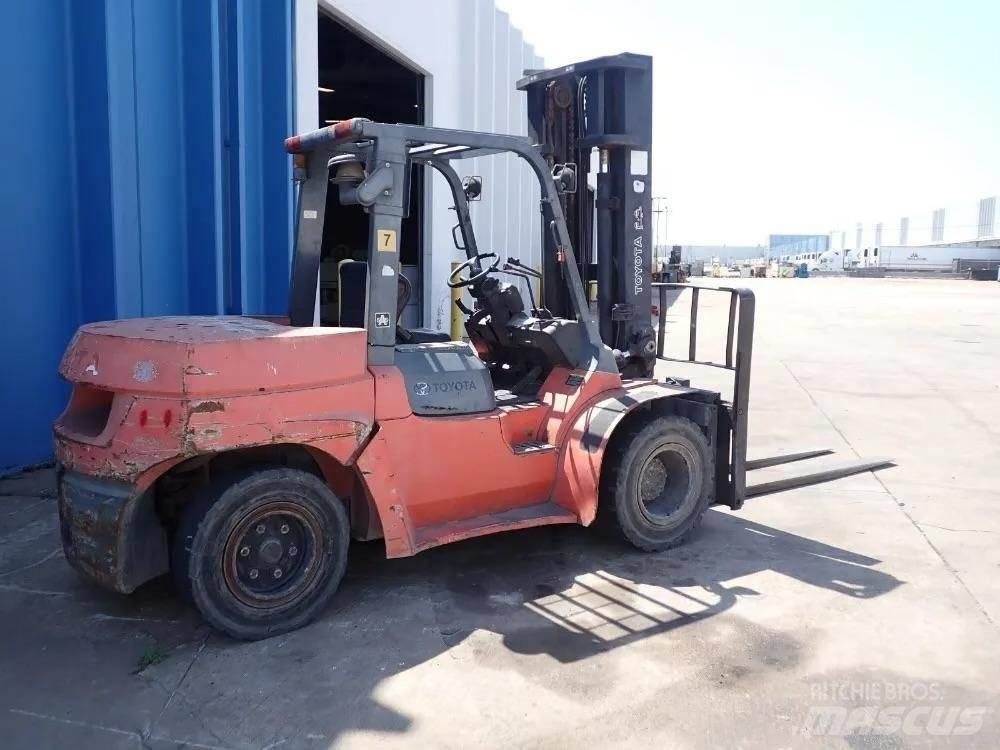 Toyota 8FD70U Strivuitoare-altele