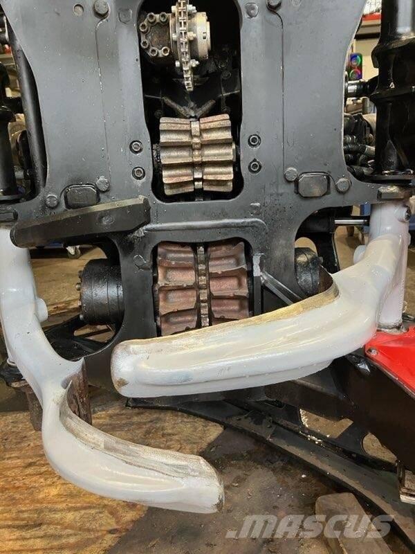 Komatsu C 124 Combine forestiere