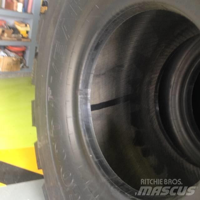 Goodyear 3565R33 L5 Anvelope, roti si jante