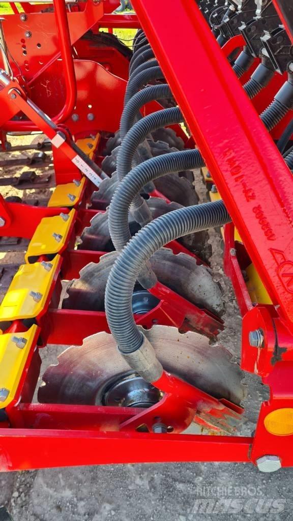 Väderstad Rapid 400C Perforatoare