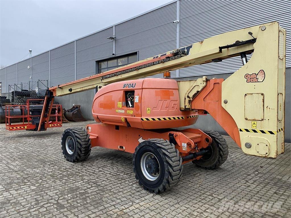 JLG 800AJ Nacele cu brat articulat