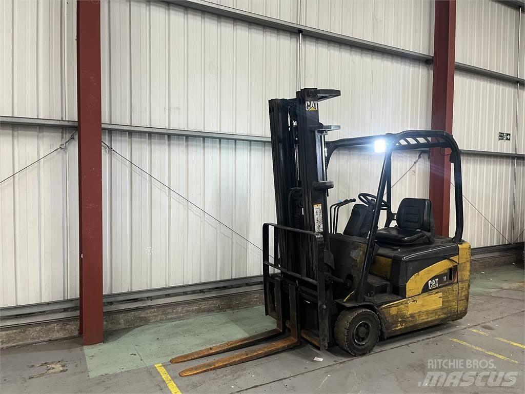 CAT EP18NT Stivuitor electric