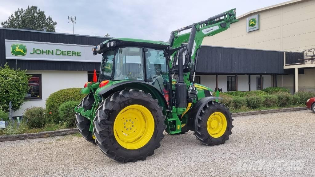 John Deere 5100M Tractoare