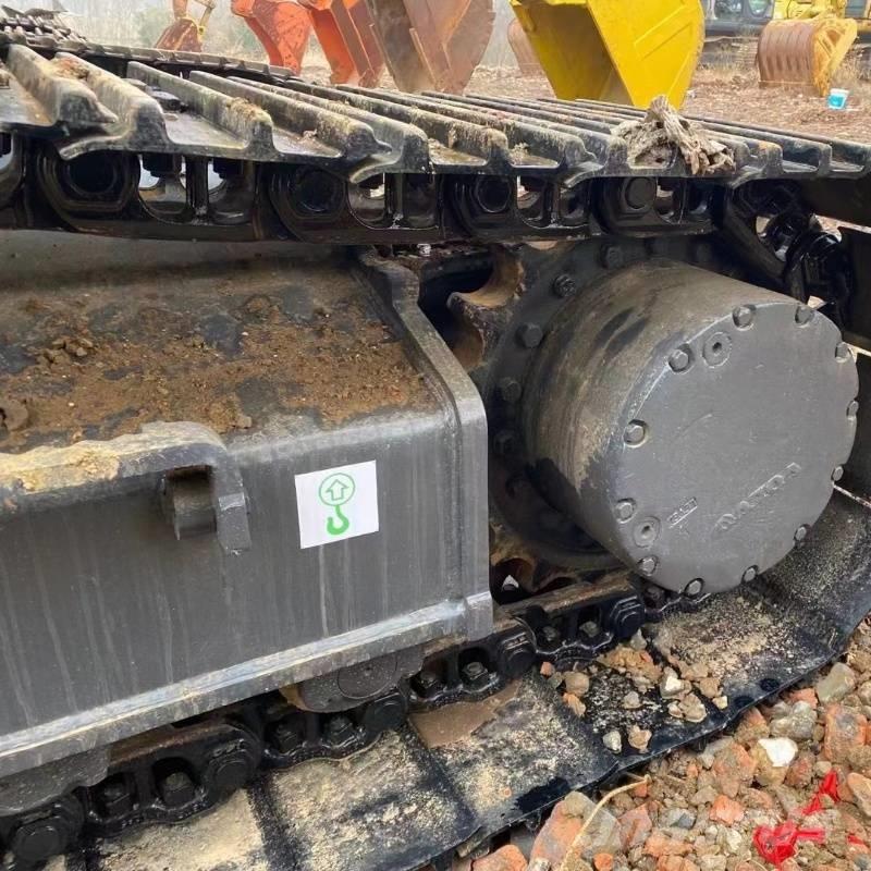 Volvo EC 240 Excavatoare pe șenile
