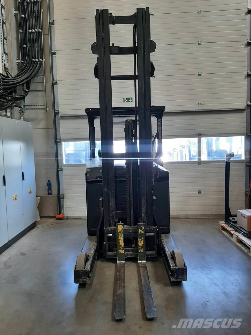 Yale MR16H Stivuitor cu catarg retractabil