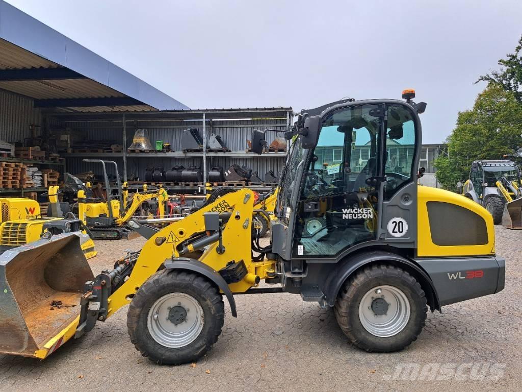 Wacker Neuson WL38 Incarcator pe pneuri