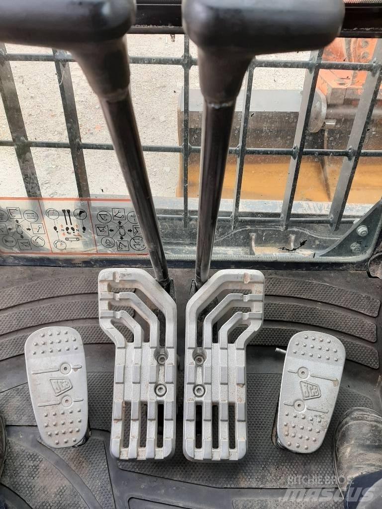 JCB JZ141 LC Excavatoare pe șenile
