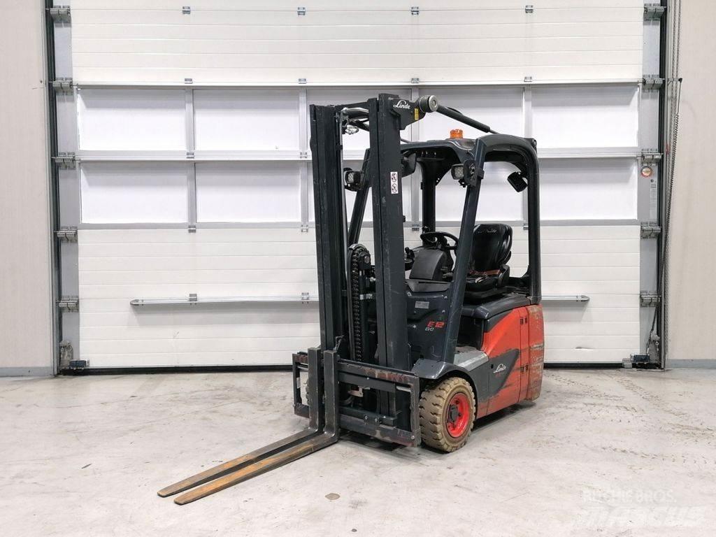 Linde E12-02 Stivuitor electric