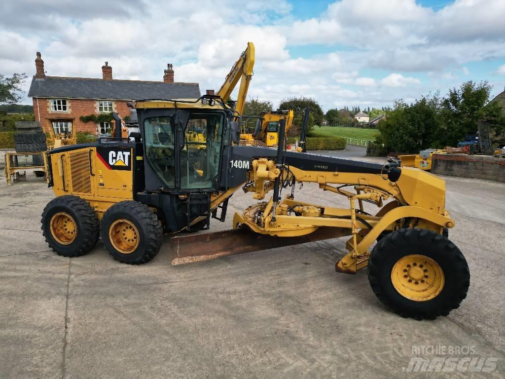 CAT 140 M Gredere