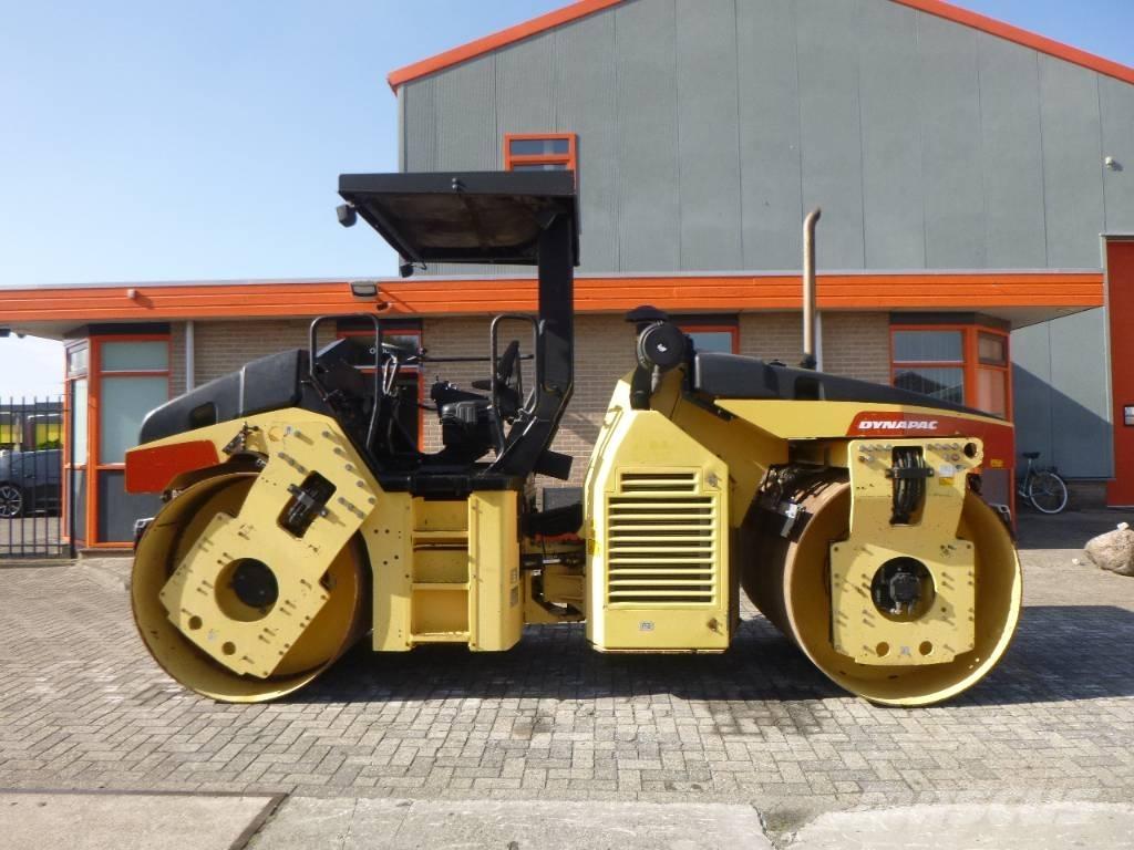 Dynapac CC432V Compactoare sol