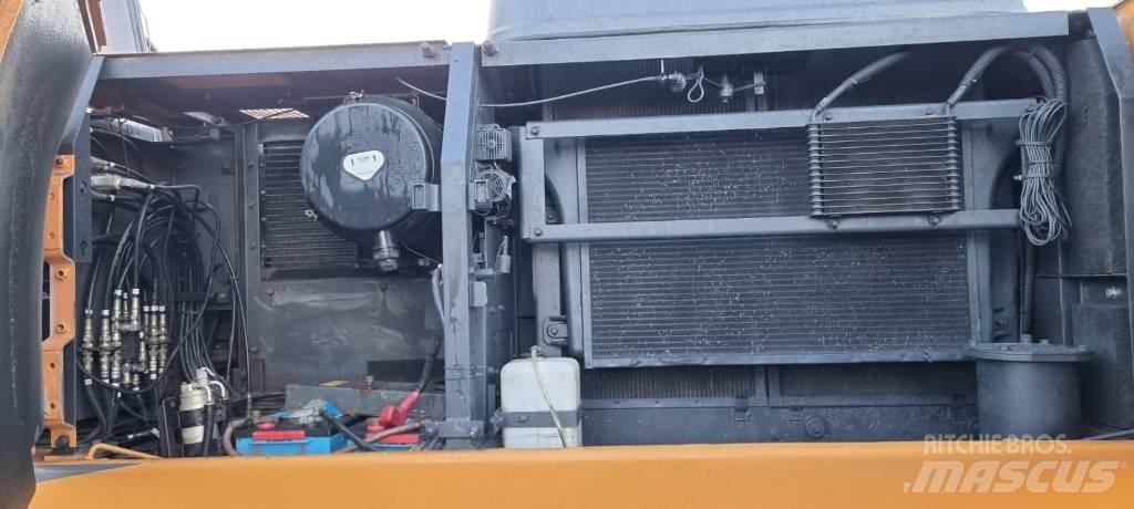 CASE CX 330 LC Excavatoare pe șenile
