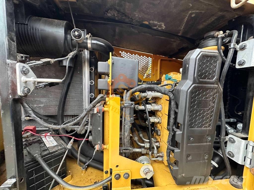 CAT 310 Excavatoare pe șenile
