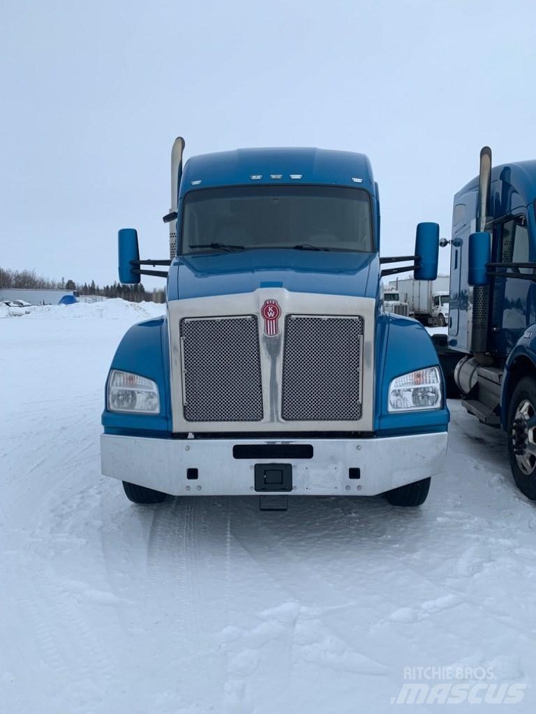 Kenworth T-880 Autotractoare