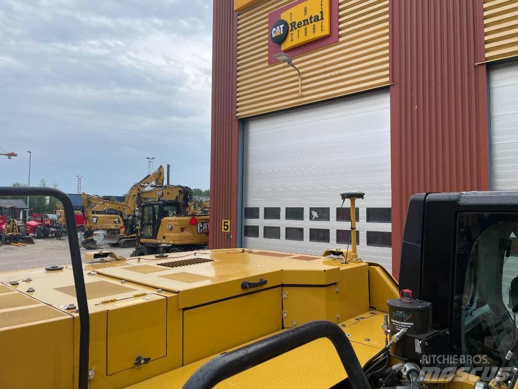 CAT 330 Excavatoare pe șenile
