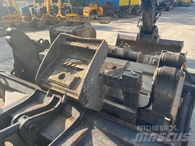 Mecalac 10 M CR Excavatoare pe șenile
