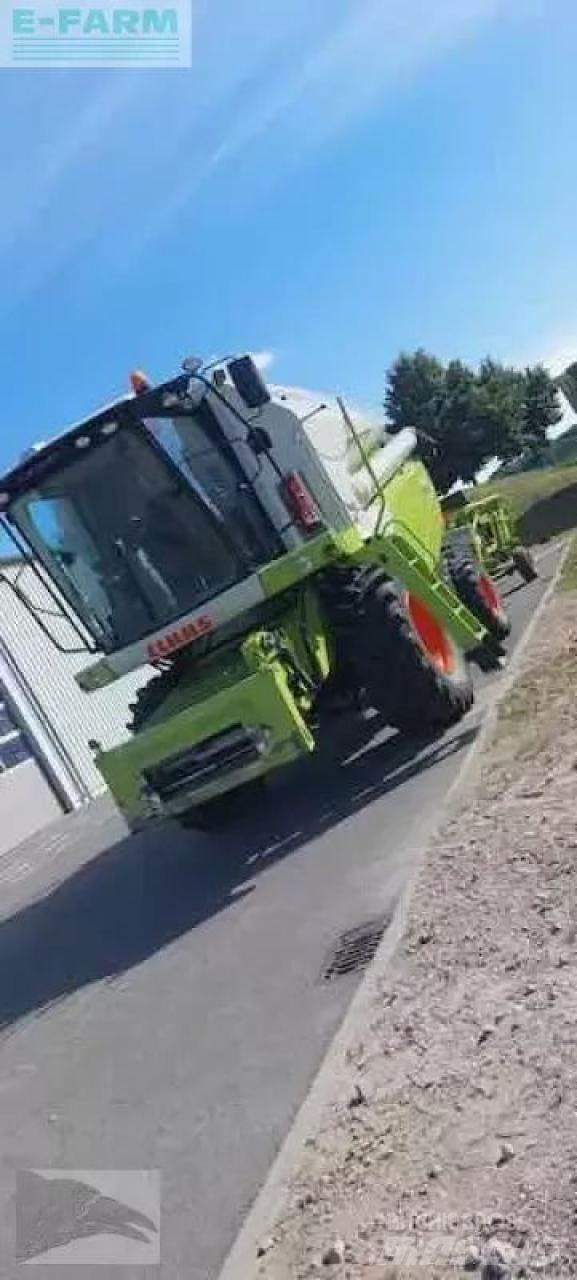 CLAAS tucano 430 Combine de secerat