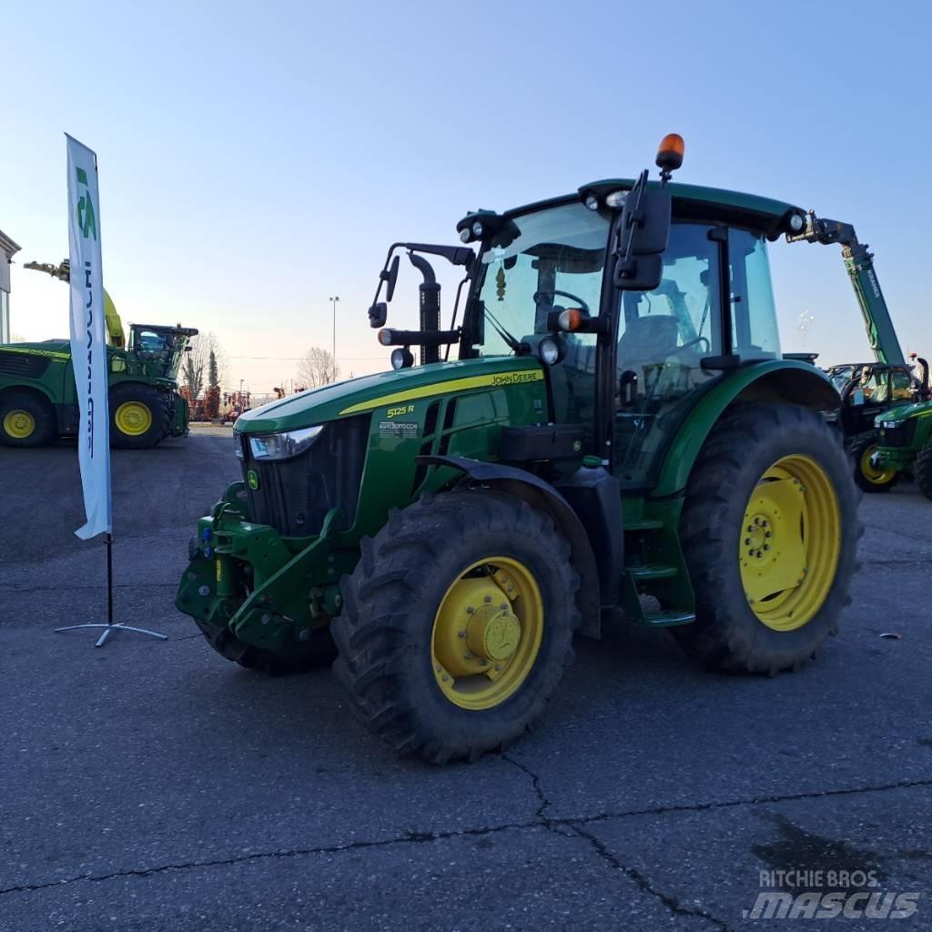 John Deere 5125R Tractoare