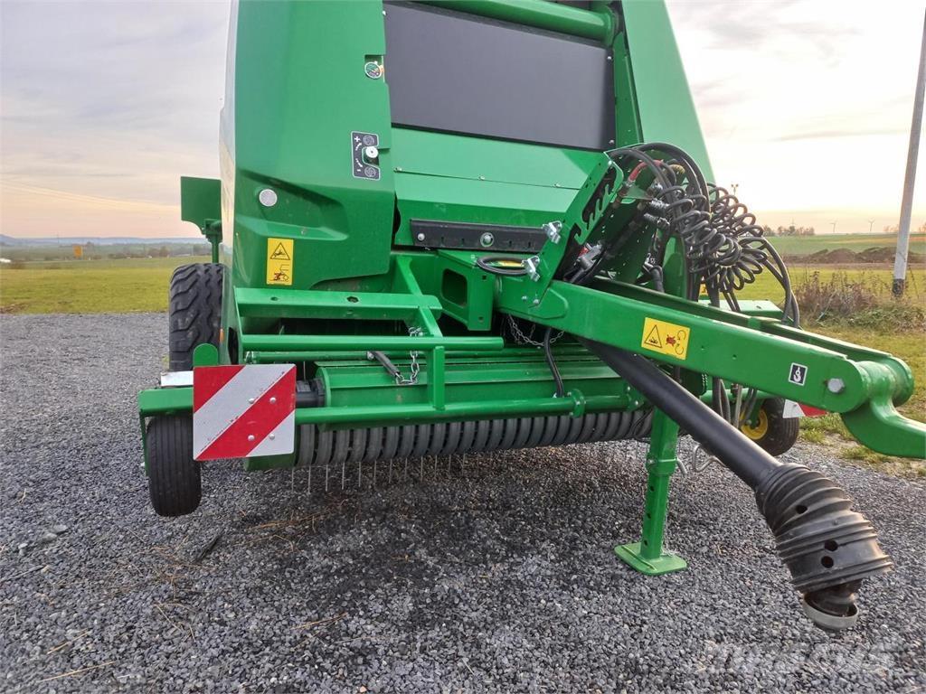 John Deere V461M Masina de balotat cilindric