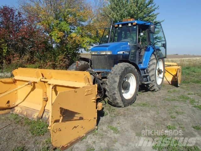 New Holland 8670 Tractoare