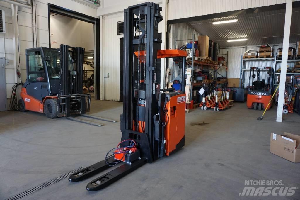 Toyota SRE160L Transpaleti autopropulsanti