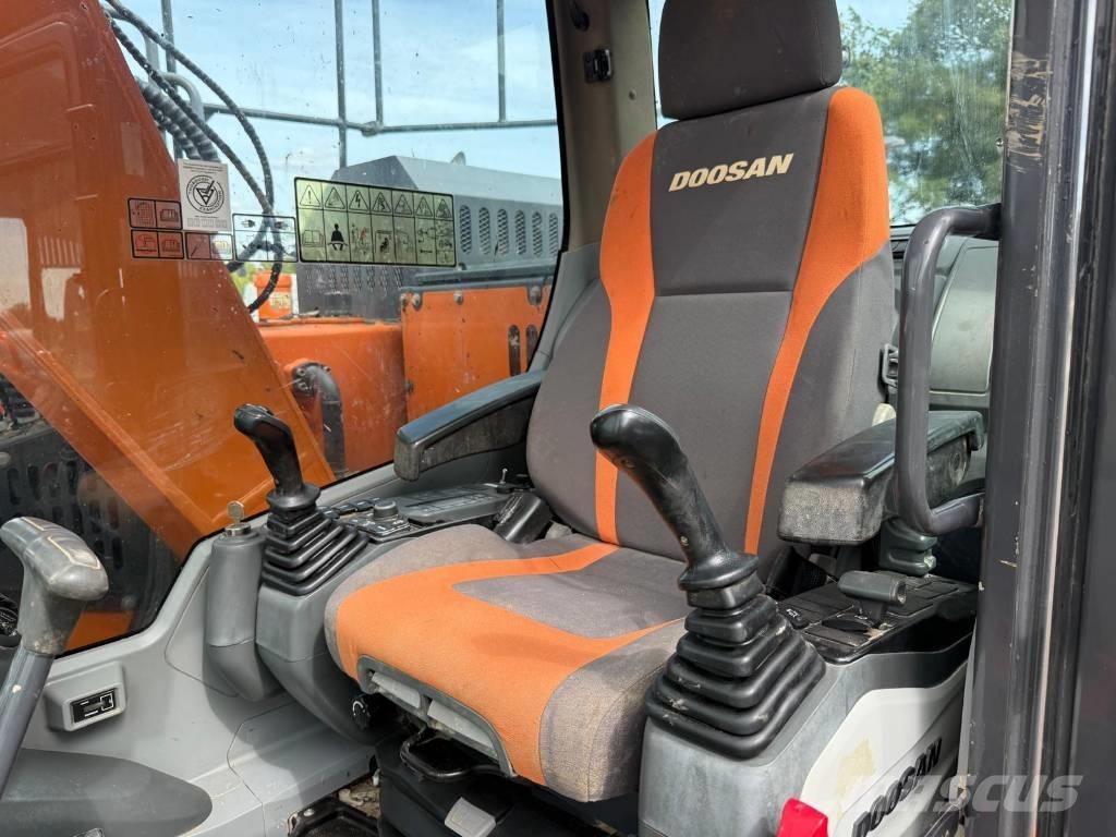 Doosan DX 140 LCR-5 Excavatoare pe șenile
