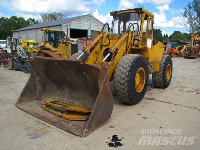 Volvo BM 4400 Incarcator pe pneuri