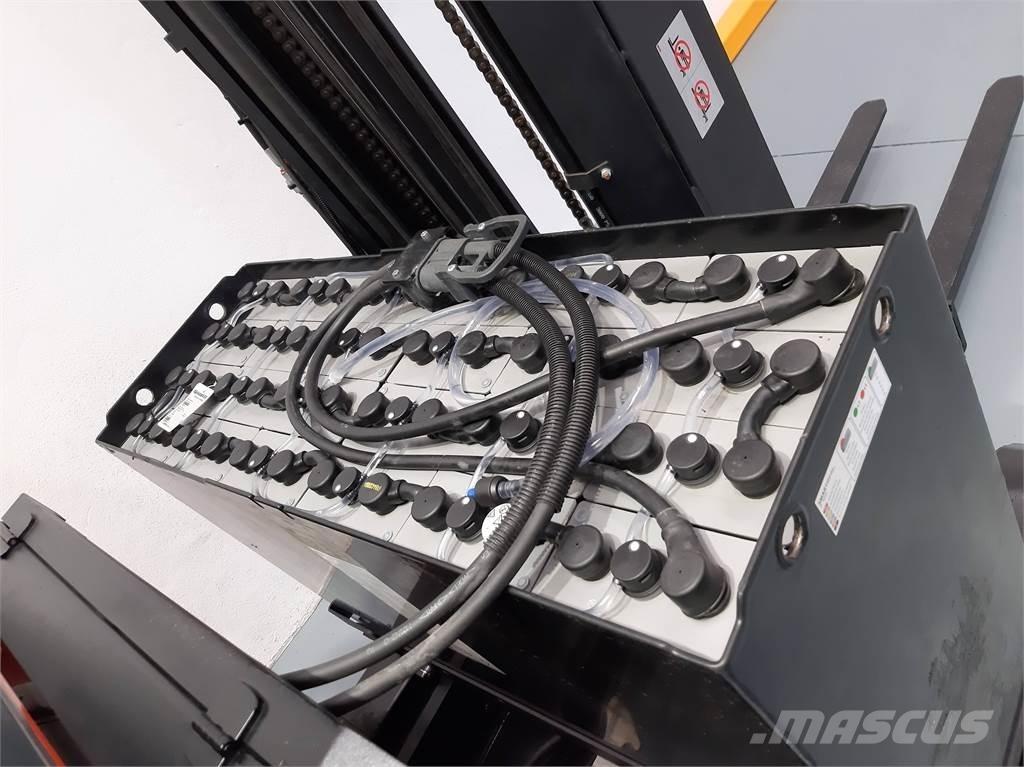 BT RRE 180 E Stivuitor cu catarg retractabil