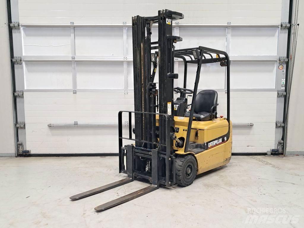 CAT EP15KRT Stivuitor electric