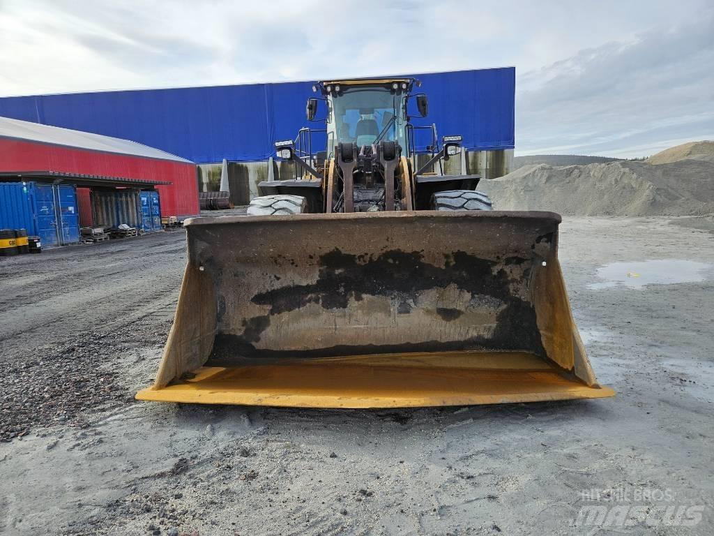 CAT 982 M Incarcator pe pneuri