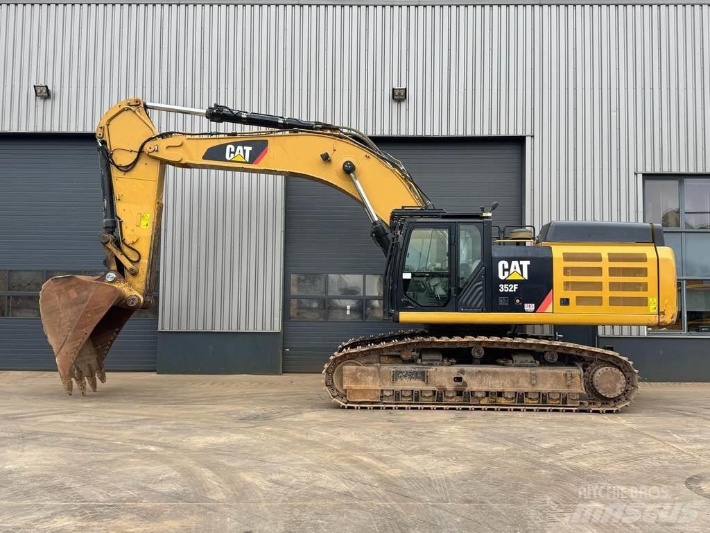 CAT 352F Excavatoare pe șenile
