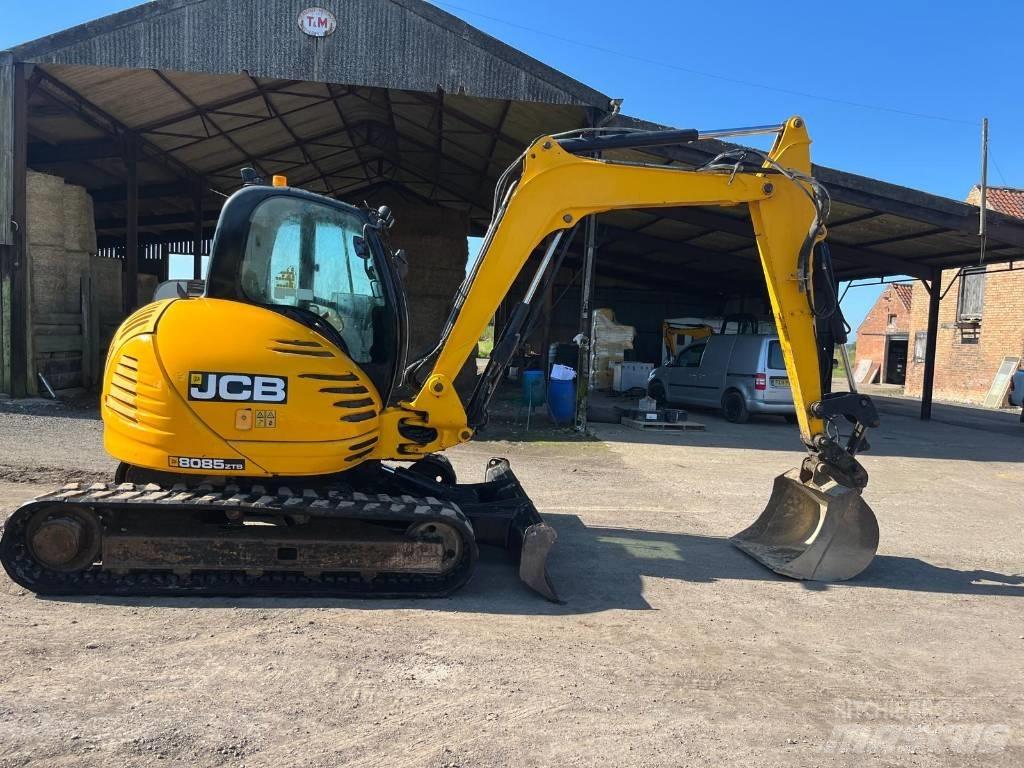 JCB 8085 ZTS Excavatoare 7t - 12t