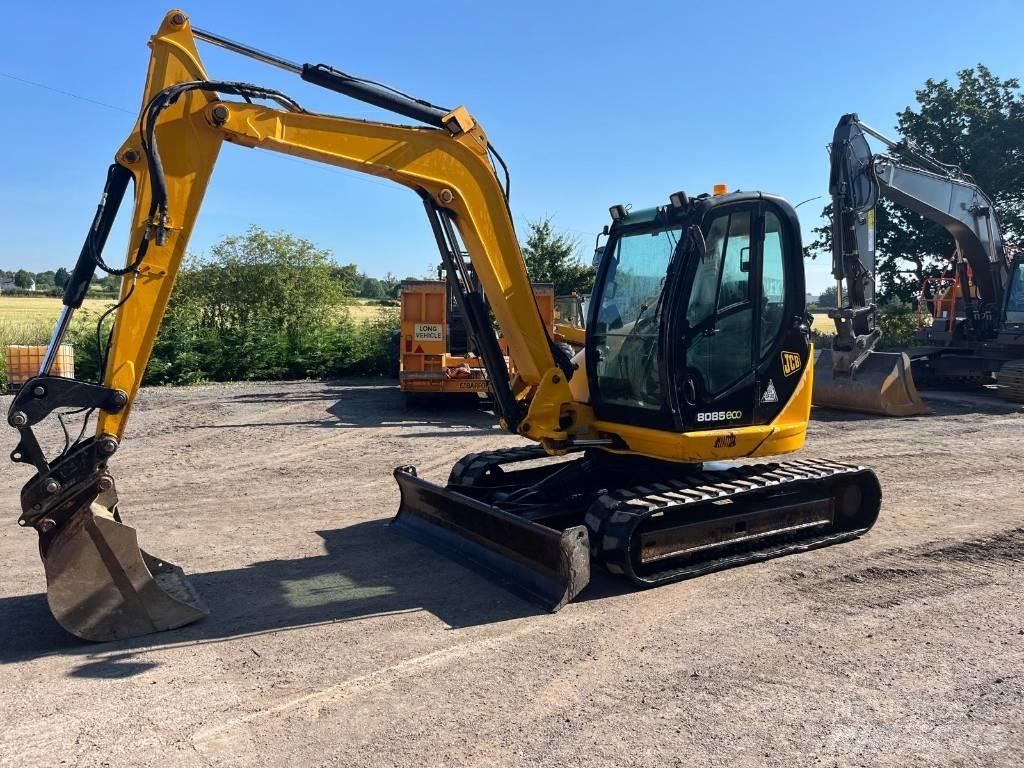 JCB 8085 ZTS Excavatoare 7t - 12t