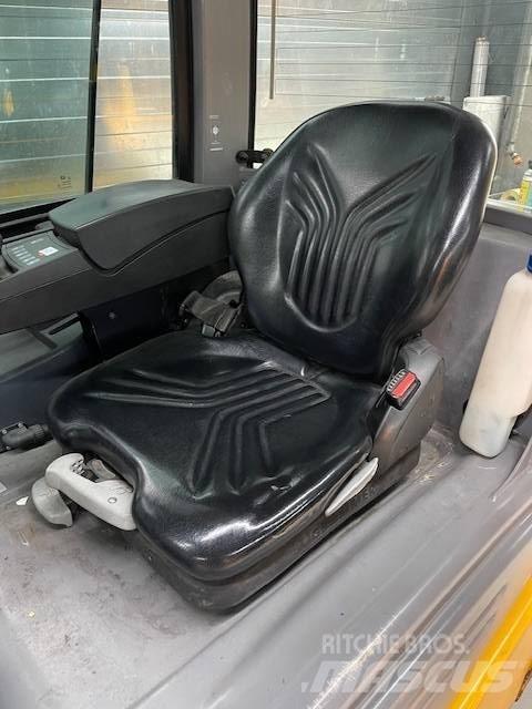 Jungheinrich EFG 216 Stivuitor electric