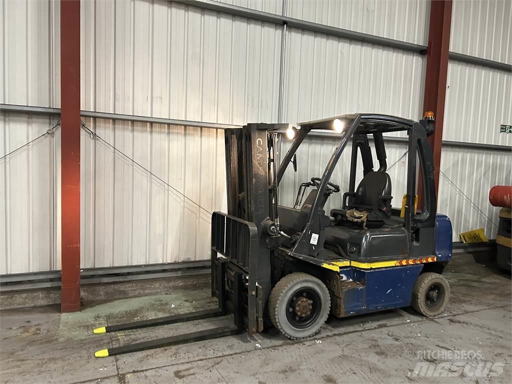 Nissan Y1D2A25Q Stivuitor diesel