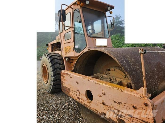 CAT CS 533 C Cilindri compactori dubli