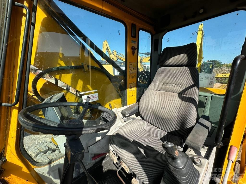 Liebherr A 900 B Excavatoare cu roti