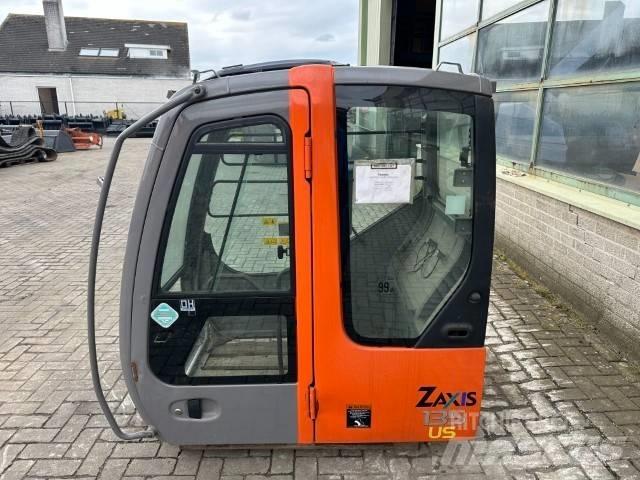 Hitachi Zaxis Cabine si interior